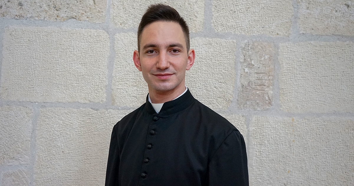 Ferencz Zsolt: az Úr kezébe vett a teremtés hajnalán